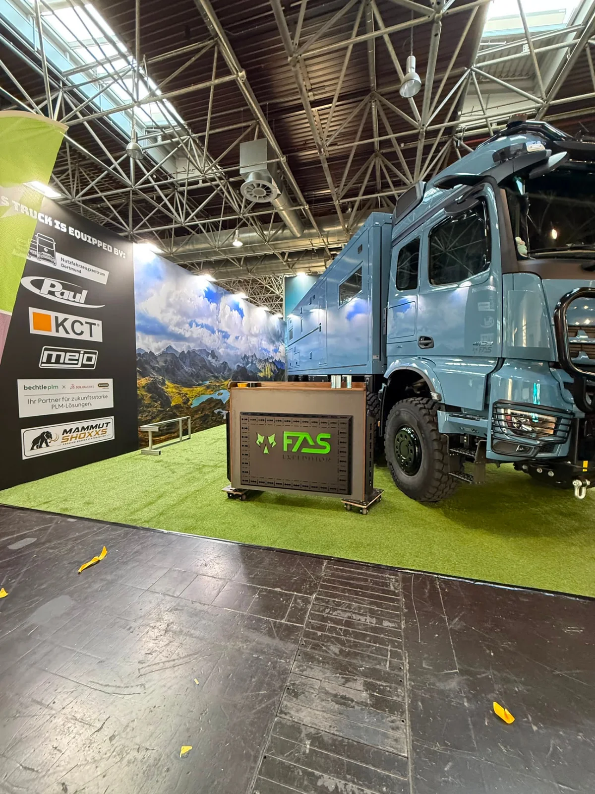 Nat on Tour – Messestand 1